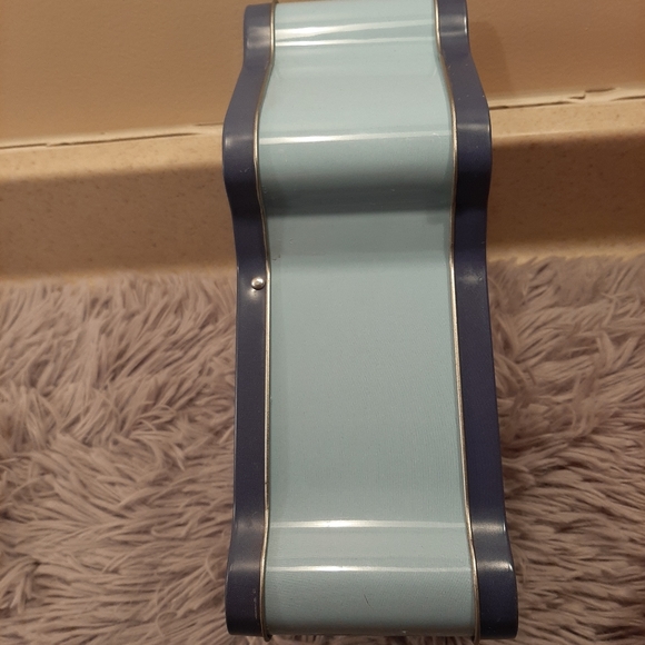 Elvis Presley Die Cut Tin Box - Picture 4 of 10